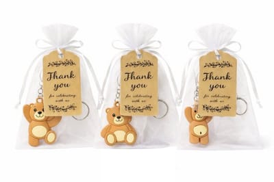Uitdeelcadeautjes Beer - Set van 9 - Sleutelhangers met Bedankkaartje en Zakje - Bedankt Cadeautje