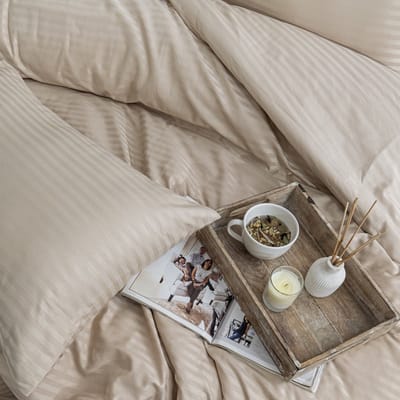 Boraboi ® Stijlvol en Modern Katoen-Satijnen 200x220 cm Luxe Dekbedovertrekset – Tweepersoons –Beige, Gestreept (4-delig)