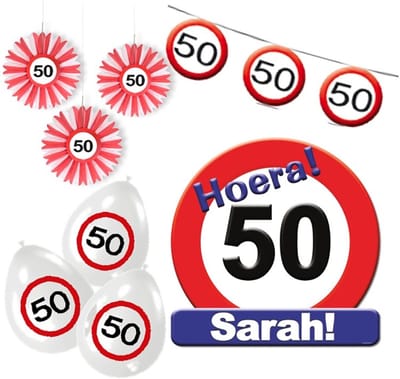 Feest pakket versiering SARAH 50 jaar verkeersbord - 4 delig.