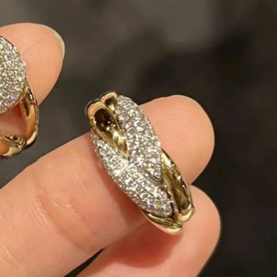 Klassieke Luxe Hoge kwaliteit Micro gezet Kristal Twists trend glanzende ringen voor vrouwen Mode Koppelstijl glanzende ring Sieraden resizable gray