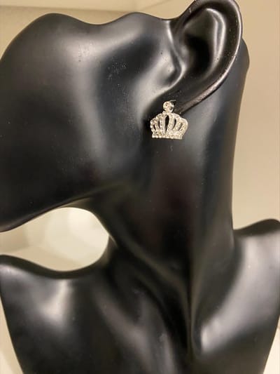 Strass kroon oorknopjes | | Make up | Parfum | Moederdag | Verjaardagscadeau| Cadeautje| Valentijnsdag| Kado | sieraden | vaderdag | oorbellen | oorsieraden