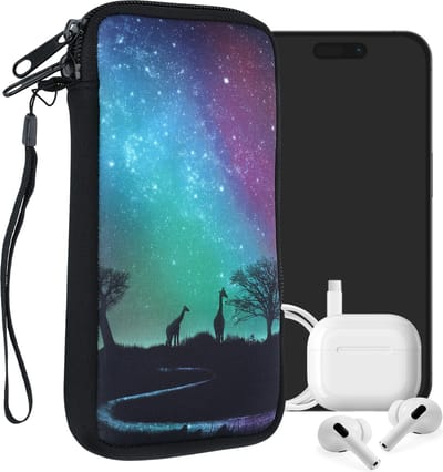 kwmobile hoesje voor smartphones XL - 6,7/6,8" - hoes van Neopreen - Sterrenhemel Giraffe design - zwart / donkerblauw / roze - binnenmaat 17,2 x 8,4 cm