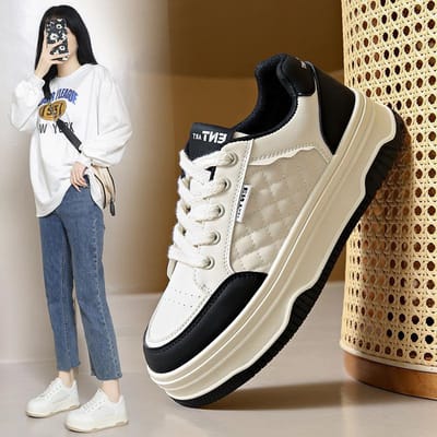 Kleine Witte Schoenen Dames Lente en Herfst Nieuwe Trendy Casual Mode Veelzijdig Dikke Zool Licht Antislip Geen Vermoeide Voeten Board Schoenen 40 zwart