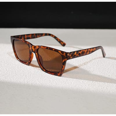 Lunettes de Soleil Carrées Mode Unisexe UV400 Luxe Oeil de Chat Vintage Designer Lunettes de Soleil pour Femmes Hommes Lunettes Classiques