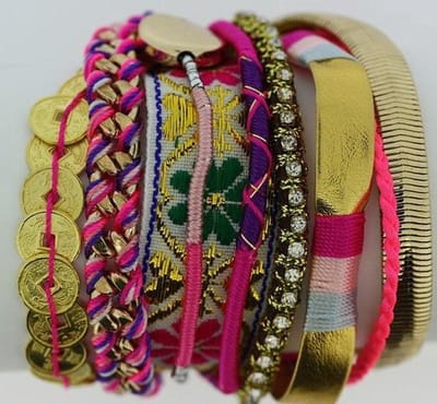 Behave - Armband - kleurrijke bandjes - boho festivalstijl - 17,5 cm