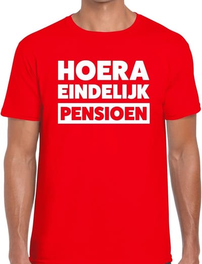 Hoera eindelijk pensioen rood t-shirt voor heren - rood pensioen shirt S