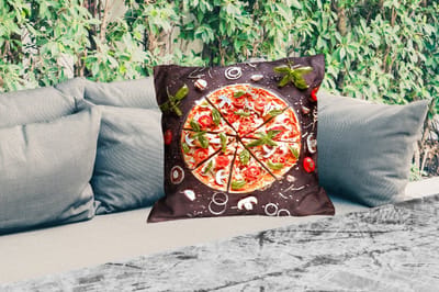 Sierkussen Buiten - Pizza - Groente - Kruiden - Keuken - Industrieel - 60x60 cm - Weerbestendig