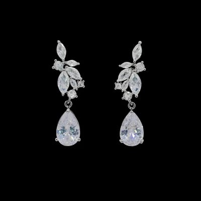 Victoria Valenza Monte Carlo Victoria Valenza Arezzo Luxe Oorbellen Dames Messing Oorhangers Dames - Witte Steen - Kleur Silver - 1 Paar