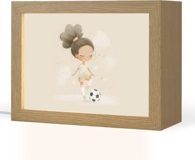Nachtlampje 20x15 cm - Kinder lampje - Meisje - Voetbal - Beige - Tafellamp kinderkamer - Slaapkamer lamp - Bedlamp kinderen - Kinderlampje stopcontact - Wandlamp babykamer - Nachtlampjes