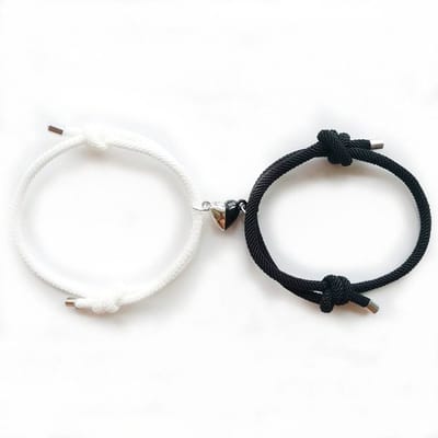 Magnetische Hartjes Armband Set voor Hem en Haar - Zwart / Wit - Romantisch Liefdes Cadeau - Valentijnsdag - Valentijn Cadeautje voor Mannen