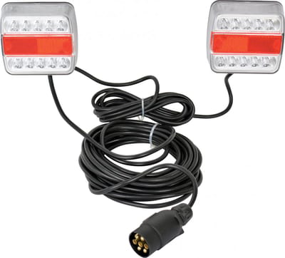 Carpoint LED Achterlicht set - Magneetbevestiging - Voor aanhanger of fietsdrager - Direct op het plaatwerk te bevestigen – Achterlicht 4 functies – 7 Polige stekker – Kabellengte tussen achterlichten 2.5 meter – Kabellengte naar stekker 7.5 meter