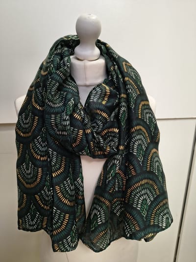 Lange dames sjaal Rosalia-fantasiemotief-waaiermotief-groen wit licht smaragd groen mos mint goud