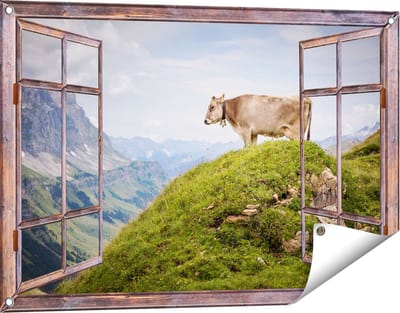 Gards Tuinposter Doorkijk Koe in de Bergen - 90x60 cm - Tuindoek - Tuindecoratie - Wanddecoratie buiten - Tuinschilderij