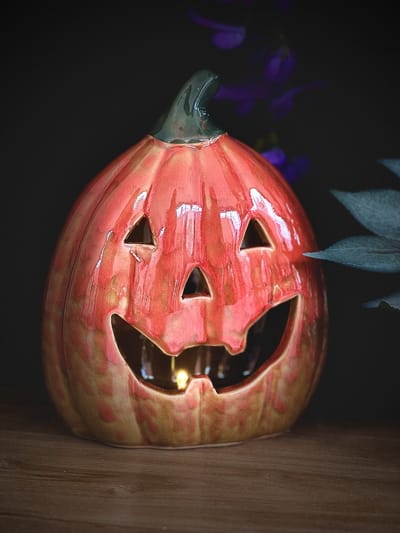 Pompoen met gezicht- oranje LED 17 cm hoog -Halloween - Griezel - Herfstcollectie - Herfstdecoratie - interieurdecoratie - accessoire - voor binnen - gift - geschenk - cadeau verjaardag