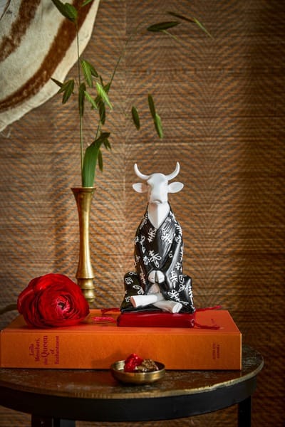 CowParade | Meditating Cow | Medium resin