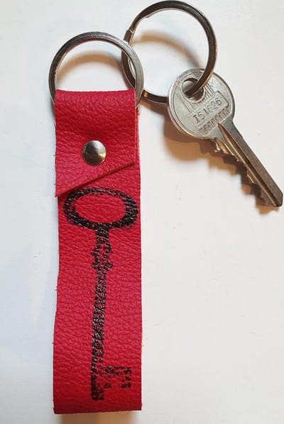 Toetie & Zo Handgemaakte Leren Sleutelhanger Rood Key, sleutelhouder, leder, handgemaakt