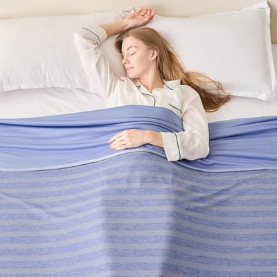 Famanu – Koeldeken voor de zomer, Q-Max > 0,4, 228 x 228 cm, ademend en lichtgewicht, ideaal voor nachtelijk zweten