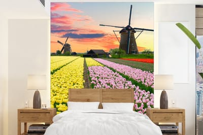 Behang - Fotobehang Windmolen - Tulpen - Bloemen - Nederland - Breedte 190 cm x hoogte 260 cm