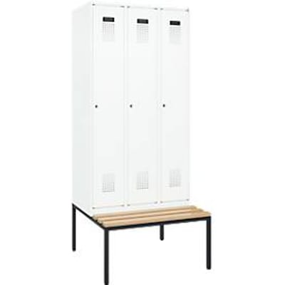 C+P Evolo Plus garderobekast, 3 vakken, 300 mm vakbreedte, met bank eronder, B 900 x D 815 x H 2120 mm, cilinder, verkeerswit/verkeerswit