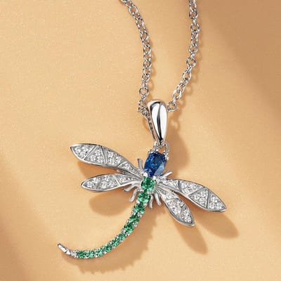 Mode Schattige Libelle Vorm Hanger Ketting Voor Vrouwen Met Luxe Blauwe Kristal Zirconia Ketting Bruiloft Sieraden Accessoires beige