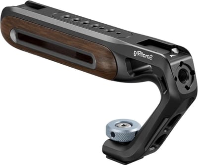 Lichtgewicht houten handgreep met cold shoe mount voor cameracage, tot 10kg draagvermogen, 3/8"-16 en 1/4"-20 schroefgaten voor stabiliteit en veelzijdigheid