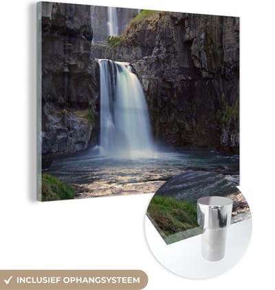 MuchoWow® Glasschilderij 40x30 cm - Schilderij acrylglas - Waterval - Water - Rotsen - Foto op glas - Schilderijen