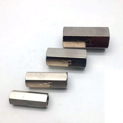 Enkelzijdige Messing Terugslagklep voor Lucht, Water, Benzine en Diesel - 1/4" Goudkleurig, 1 Stuk