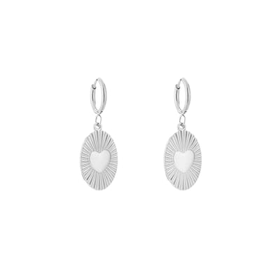 Minimalistische oorbellen met hartje - Yehwang - Oorbellen dames - Kinder oorbellen - One size - Stainless Steel - Waterproof - Earrings - Zilveren oorbellen - Kerst oorbellen - Kerst cadeau - Sinterklaas cadeau - Valentijn - Moederdag