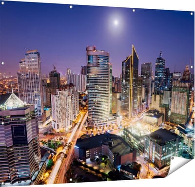 Gards Tuinposter Makati Stad Skyline in de Nacht in Thailand - 150x120 cm - Tuindoek - Tuindecoratie - Wanddecoratie buiten - Tuinschilderij