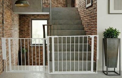Safetots Overloop Oplossing met Twee Deuren en Meerdere Panelen voor Trappen Omhoog en Omlaag, Wit, 187cm lang Inclusief 2 Deurtjes