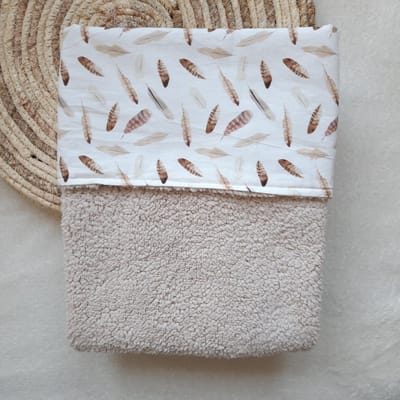 Wiegdeken teddystof licht beige - bruine veren - 70 x 100 cm - Handgemaakt - Handmade