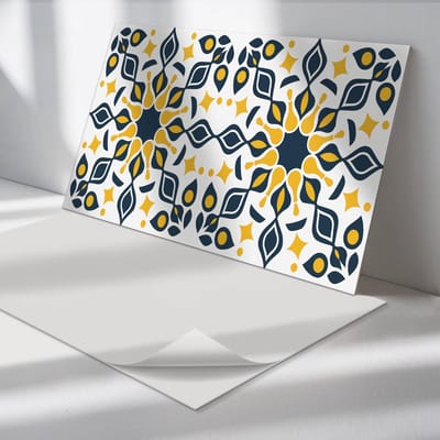 Wallfluent Vinyl Wandpaneel - Bloemenpatroon met symmetrie Zelfklevende Wandbekleding - 100 cm x 50 cm - Geel Vinyl Wandpaneel - 1 stuk - Rechthoekig Wandbekleding Vinyl - Patroon Wandpaneel - Wandpaneel PVC - Wandpaneel Keuken en Badkamer
