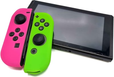 Gadgetpoint - Hoesjes & Skins voor Nintendo Switch 1 - Performance Gaming Case - Soft Grip Covers - Anti-Slip Joy-Con Controller Accessoires - Groen/Roze