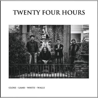 CD TWENTY FOUR HOURS - CLOSE - LAMB - WHITE - WALLS CVLD303 Musea, Velut Lu 2018 Italië Rock Gebruikt gray