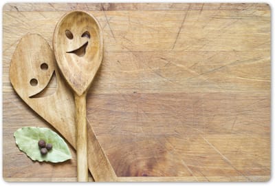 Placemats 45x30 cm - Placemat kunststof - 1 stuk - Hout - Lepels - Bruin - Smiley - Borden onderleggers - Decoratie voor op tafel - Keuken tafeldecoratie accessoires - Vinyl onderlegger - Tafelversiering