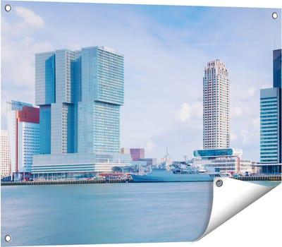 Gards Tuinposter Rotterdamse Skyline aan het Water - 80x60 cm - Tuindoek - Tuindecoratie - Wanddecoratie buiten - Tuinschilderij