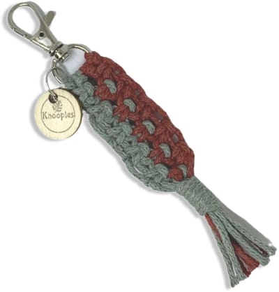 Sleutelhanger 'Cookie' Groen/Rood - Katoenkoord - Handgemaakt in ons Macramé Atelier - Prijs per Stuk - Inclusief Verzendkosten