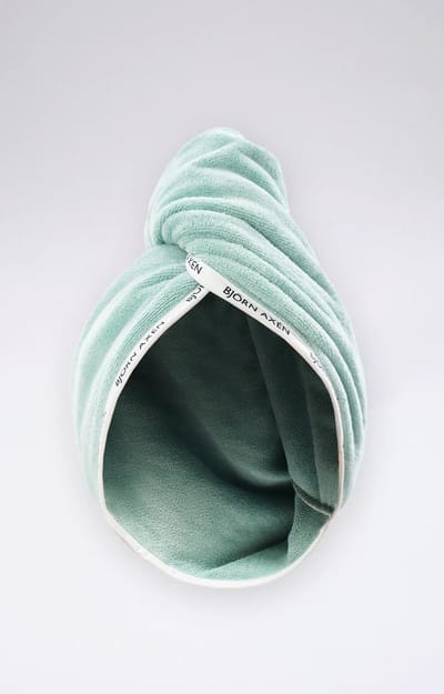 Björn Axén Hair Towel Wrap – Ultra-Absorberende Microfiber Haarhanddoek - Turban met Knopsluiting – Sneller Drogen & Minder Frizz - Zacht voor Alle Haartypes - Hands-Free Comfort – Ideaal Voor Dagelijkse Haarverzorging & Styling