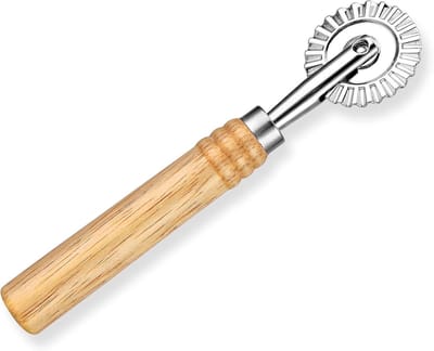 Dough cutter en roller met golfrand, ideaal voor het snijden van deeg, ravioli en pasta in de keuken