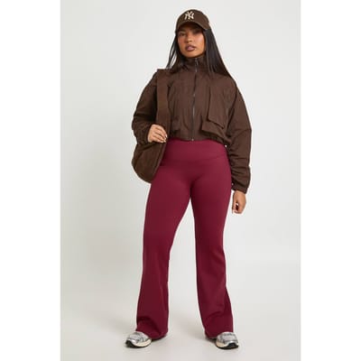 boohoo Dames Plus superzachte hoge taille uitlopende legging | Berry | Maat: 16