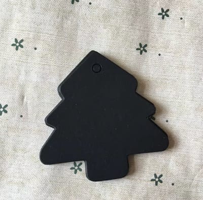 Zwart - Karton Label inclusief touw - Naam Kaartje Kerstboom - Naamlabel - Boom Kerst - Merry Christmas - Kartonnen Kerstlabels | Cadeau label - Kaart - Labels - Kraftpapier - Memokaart | Kado - Gift Tag - Leuk verpakt | Geschenk | DH collection