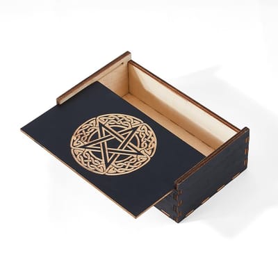 Dailygoods- Tarot Kaartdoos Gegraveerd Hout - Opbergdoos - Multifunctioneel - Sterrenprint - 9x15x4,95 cm - Voor Tarotkaarten/Sieraden