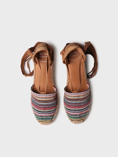 Espadrilles met sleehak van veelkleurig canvas met linten | VEGA-BO