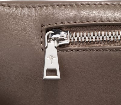 JOOP! Schoudertas Isabella Sofisticato Shoulder Bag Morel Donkerbruin