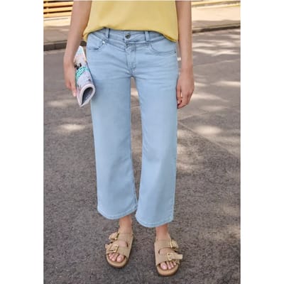 7/8 Mid Waist Wide Legs jeans in Loose Fit