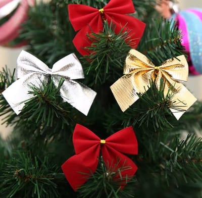 Akyol - Kerststrik - 6 x 5.6 cm - Stof -Kerst Strikken - 12 stuks - kerstboomhangers -kerstboomhanger -Kerstdecoratie - kerststrikjes voor de kerstboom - Kerstboom Decoratie - Kerstsfeer – Christmas