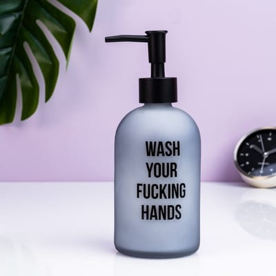Wash Your Fucking Hands zeepdispenser van Fisura