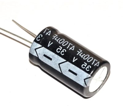 Capacitor 35V/4700uF - Aluminium Elektrolytische Condensator voor Elektronische Toepassingen, 0.71 x 1.26 Inch, Hoge Capaciteit en Betrouwbaarheid
