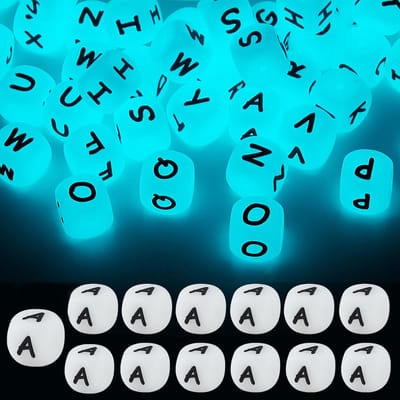 Letterkralen 12 mm kubus glow in the dark klinker alfabet losse kralen voor vriendschap armbanden kettingen sleutelhangers sieraden knutselen doe-het-zelf