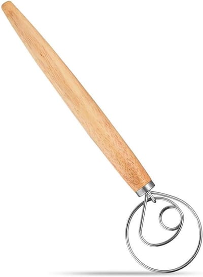 Danish deegklopper van roestvrij staal met houten handvat, ideaal voor het maken van deeg, pizza en gebak